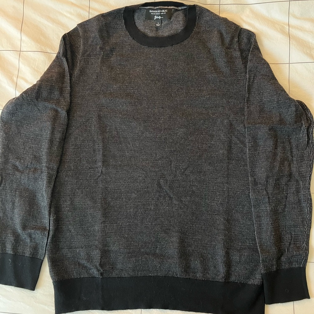 Banana Republic Italian Merino Crewneck Sweater (Size: L; Color: Black/Gray)